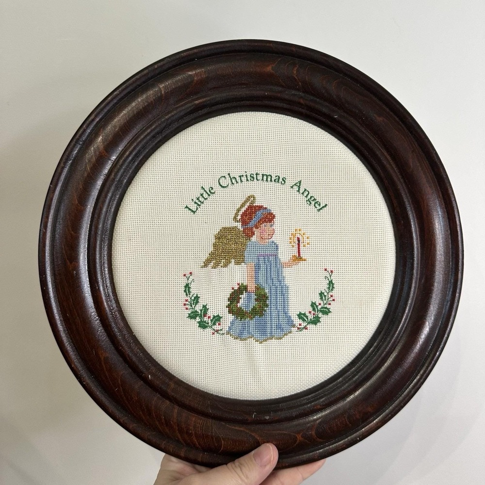VTG Round Framed‎ Needlepoint Picture little Christmas Angel Decor Cottage 12"